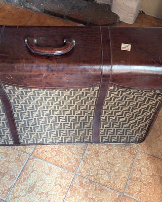 valigia fendi vintage
