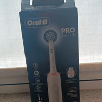 spazzolino elettrico oral B 