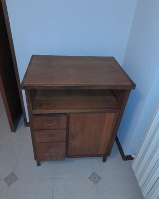 mobiletto arte povera