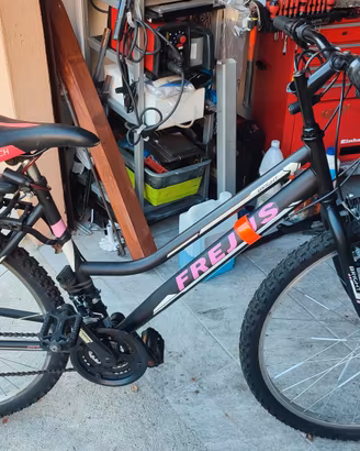 Bicicletta per 11/14 anni