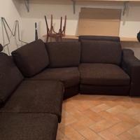 Divano scomponibile in due parti