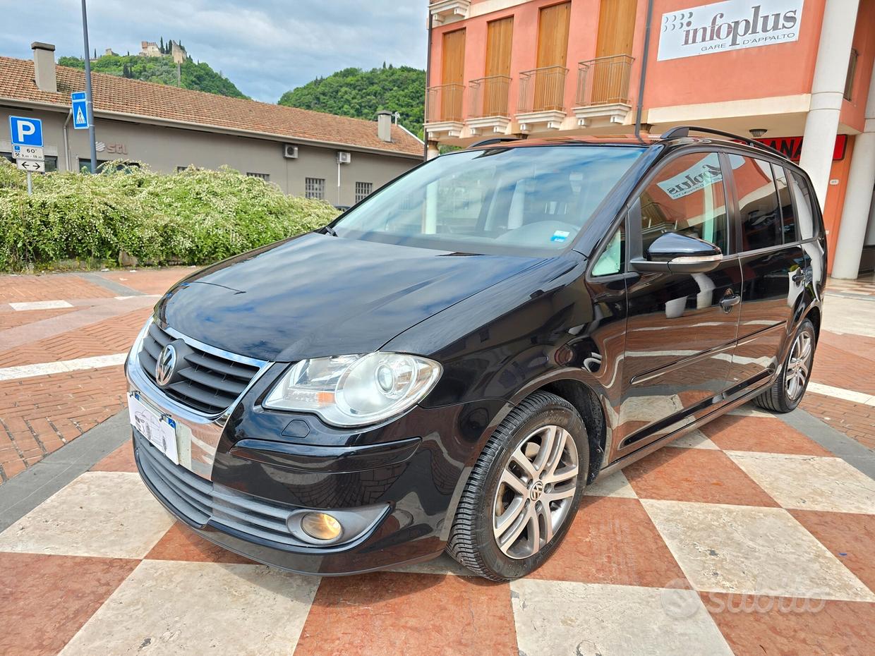 VOLKSWAGEN Touran 2ª serie