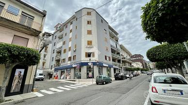 4 LOCALI A CORIGLIANO-ROSSANO