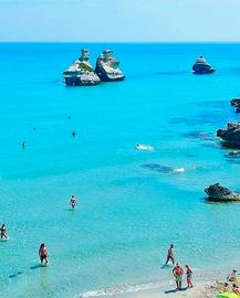 Settembre torre dell' orso a 100 MT dalla spiaggia