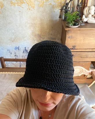 Cappellino uncinetto