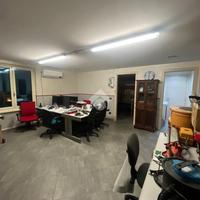 NEGOZIO A COSTA DI MEZZATE