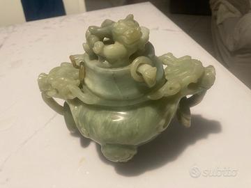 Bruciatore di incenso in giada cinese