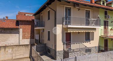 CASA SEMINDIPENDENTE A CERVERE