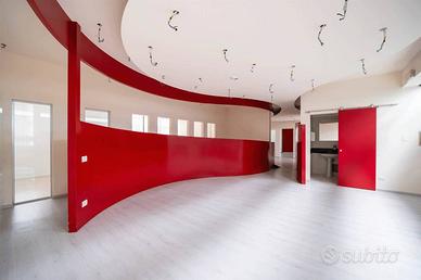 Immobile di 265 m² con più di 5 locali a Prato