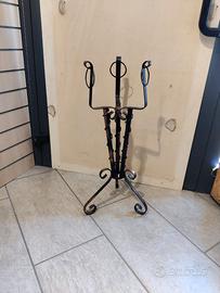 Portafiori in ferro battuto