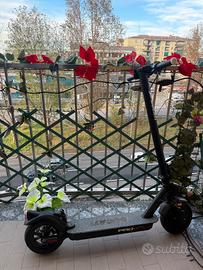 Monopattino ducati pro 2 plus