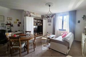 Appartamento di 180 m² con più di 5 locali e box a
