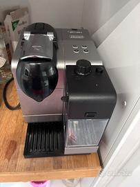 Macchina caffe De Longhi Nespresso Lattissima