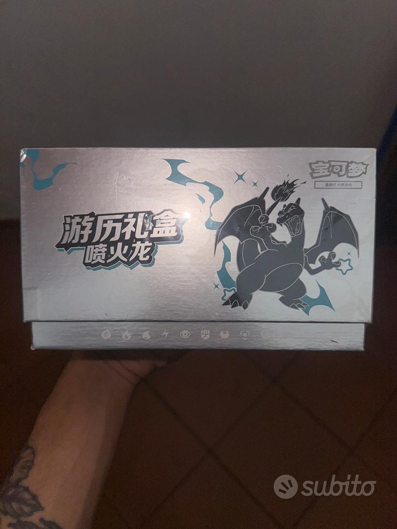 Pokemon 151 Charizard Travel Gift Box - Collezionismo In vendita a Torino