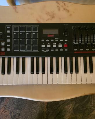 Tastiera midi Akai MPK249