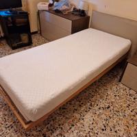 Letto con rete ortopedica motorizzata + materasso