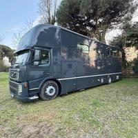 Van Volvo SportVan trasporto cavalli con living