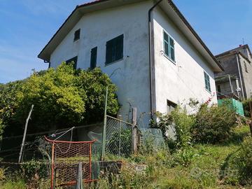 Casa indipendente con giardino e orto