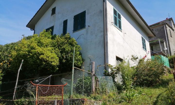 Casa indipendente con giardino e orto