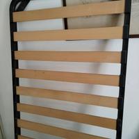 Rete singola a doghe con gambe 