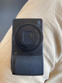 RICOH GR III