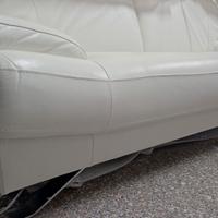 Divano in pelle bianco