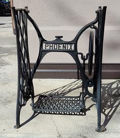 Base Macchina da Cucire d'Epoca PHOENIX in Ghisa –