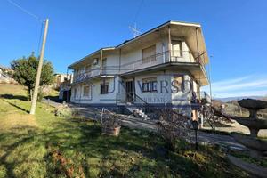 Villa di 277 m² con 4 locali e box auto a Bagnaria