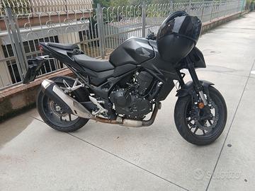Honda ornet 750