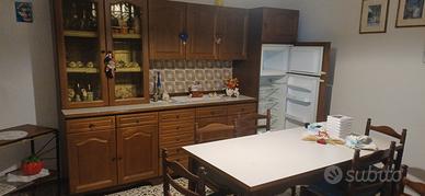 Tavolo con mobile 