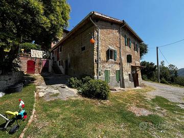 Appartamento di 121 m² con più di 5 locali a Marza