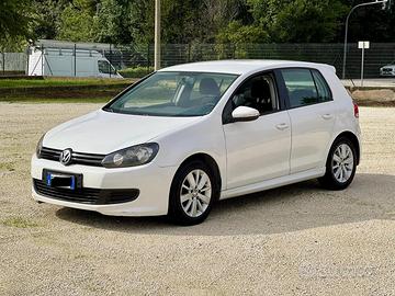 VW GOLF SPORT EDITION 1.6 TDi 105cv - EURO5B