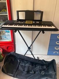 Pianola Yamaha + supporto Quik Lok + borsa