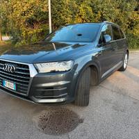 Audi q7 3.0 tfsi 7 posti