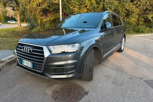 Audi q7 3.0 tfsi 7 posti