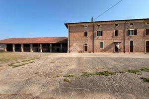 CASA DI CORTE A CINGIA DE' BOTTI