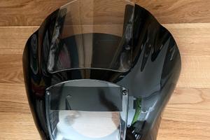 Cupolino Quarter Fairing nero per Harley Davidson