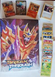 Album Pokémon + 99 Carte con Dracovish V e Magby