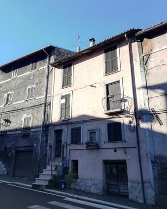 3 LOCALI A MONTELANICO