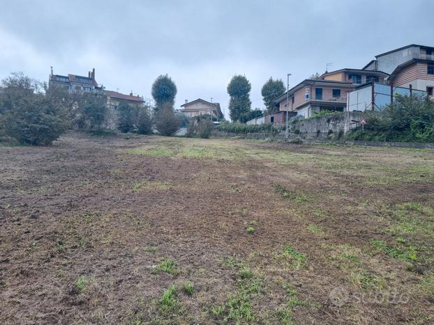 Terreno agricolo di mq. 10.300 ca. con due pozzi