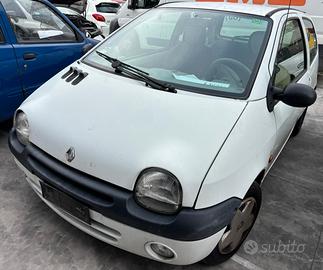 RENAULT TWINGO per ricambi usati