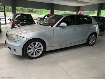 BMW 120d 5p. Attiva