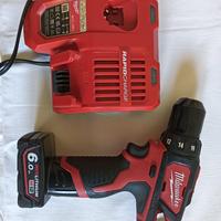 Avvitatore Milwaukee M12 con rapid charge
