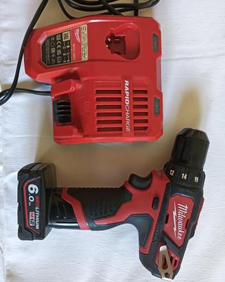 Avvitatore Milwaukee M12 con rapid charge
