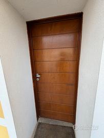 Porta da  esterno in legno