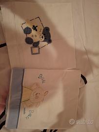 2 lenzuolini culla/ carrozzina solo sopra 