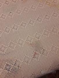 Copriletto in cotone fatto a mano da mia nonna