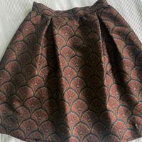 Gonna a ruota in tessuto jacquard