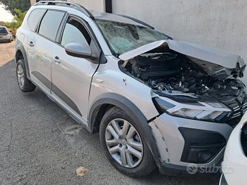 Dacia Jogger anno 2023 ricambi usati