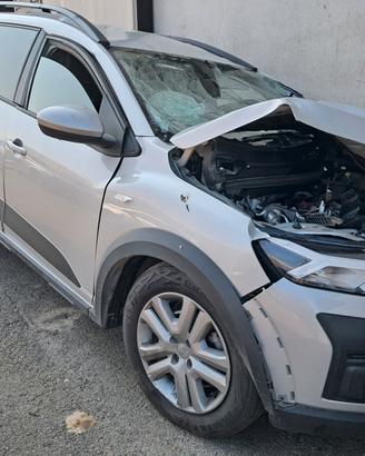 Dacia Jogger anno 2023 ricambi usati